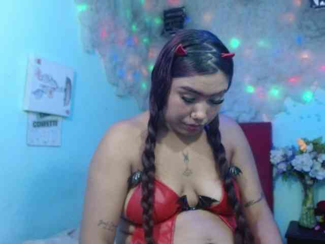 Destroyinggirl, live webcam girl, age 19, from COLOMBIA, streaming now, kontneuken, kontlikken