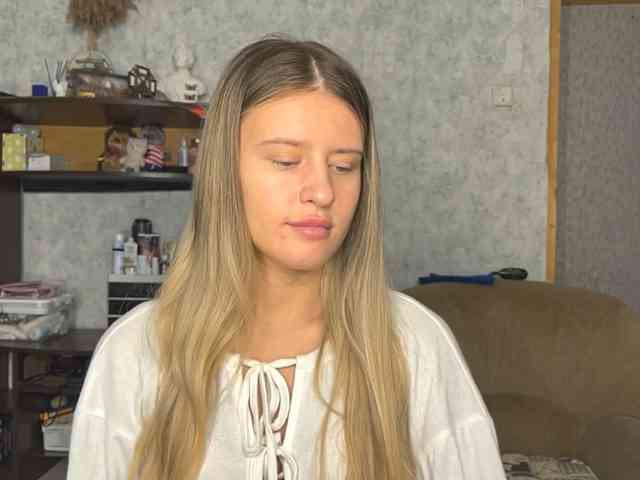 AmeliaMichelini, live webcam girl, age 18, from POLAND, streaming now, anaal spelen, kontneuken