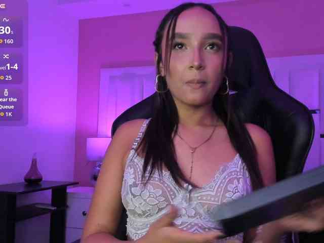 BabyCherry, live webcam girl, age 18, from COLOMBIA, streaming now, ballikken, balzuigen
