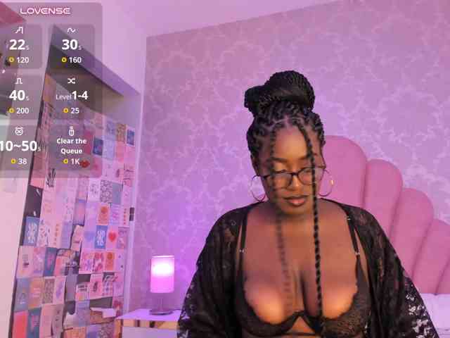SheylaMunn, live webcam girl, age 19, from COLOMBIA, streaming now, pijpbeurt, camshow
