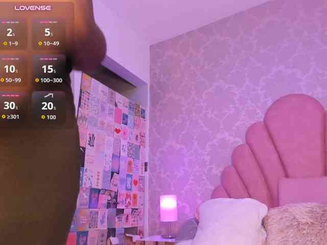 SheylaMunn, live webcam girl, age 19, from COLOMBIA, streaming now, pijpbeurt, camshow