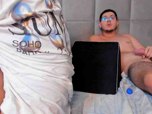 RickyXPeggy, live webcam girl, age 18, streaming now, trio, anaal spelen