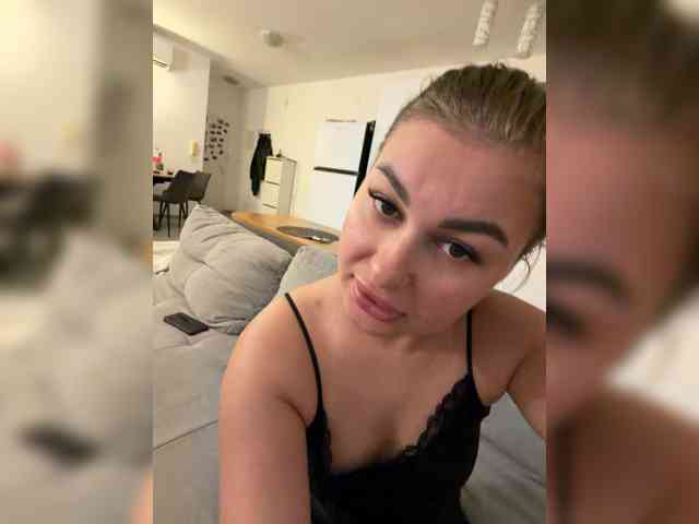Rediska341, live webcam girl, age 30, streaming now, anaal spelen, kontneuken