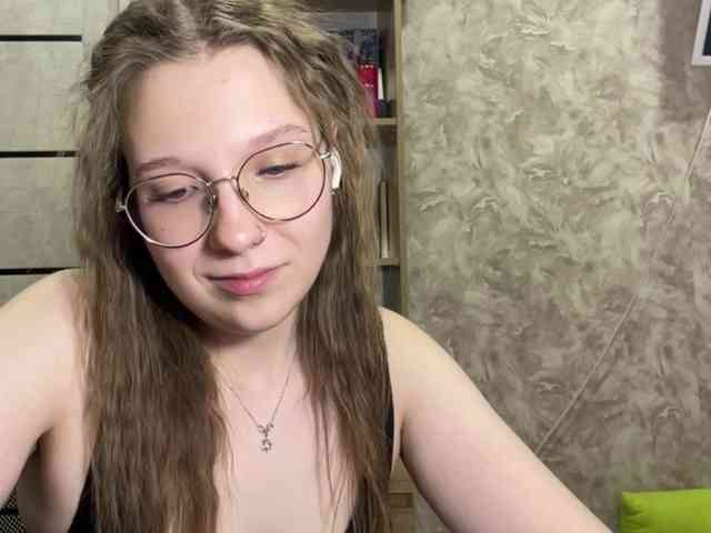 CharlaSliman, live webcam girl, age 18, from SERBIA, streaming now, anaal spelen, kontneuken
