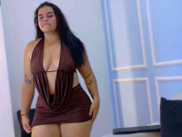 AureliaSinclair, live webcam girl, age 36, from COLOMBIA, streaming now, kontneuken, pijpbeurt