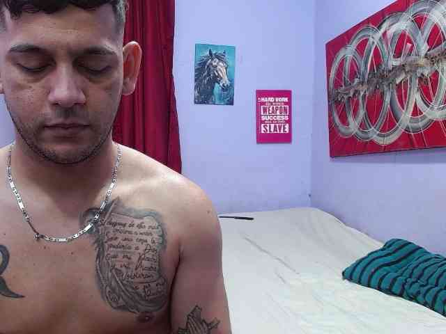 Interracialtwinks, live webcam girl, age 19, from COLOMBIA, streaming now, kontneuken, kontlikken