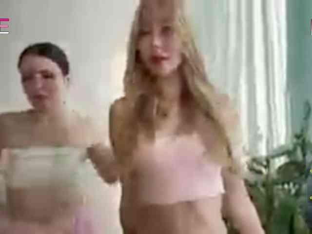 doublebubbleduo, live webcam girl, age 19, from россия, streaming now, chatten, dansen