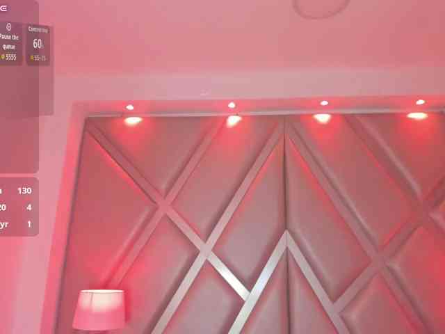AmiraFontana, live webcam girl, age 24, from COLOMBIA, streaming now, aziatische massage, ballikken